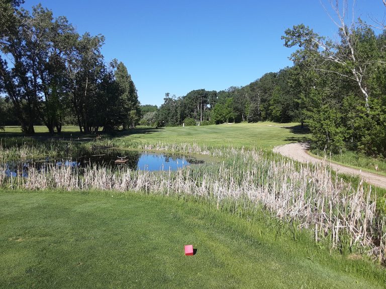 Rossman Lake Golf & Country Club! Golf Manitoba